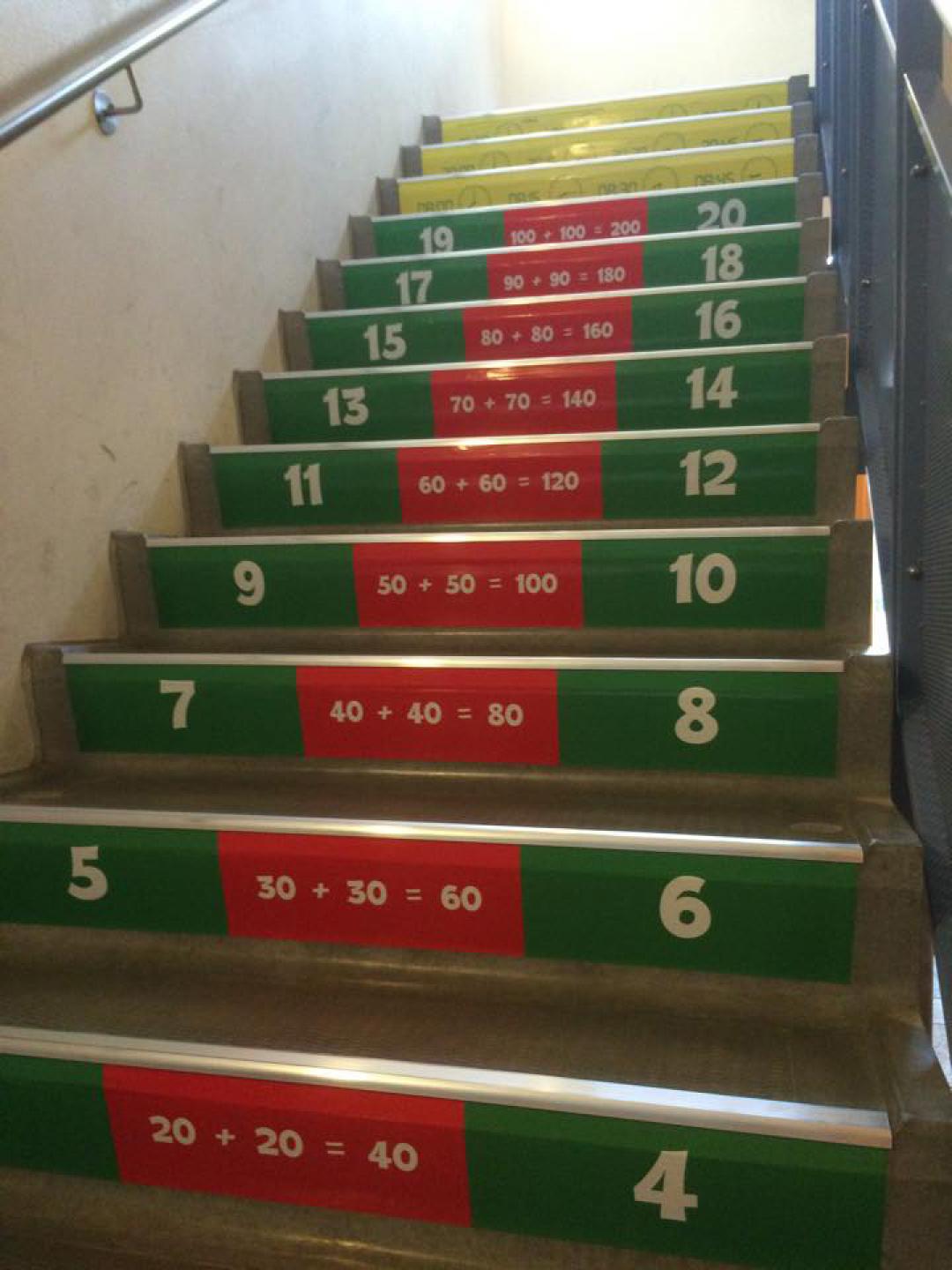 Saltoschool Eindhoven kiest niet alleen rekenen maar ook taal op de trap saltoschool eindhoven sommen op de trap sommentrap trapleren 